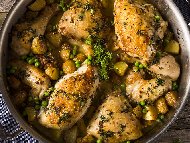 Рецепта Пиле с картофи и грах на фурна